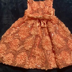 Girls size 3 dress. Like new condition.